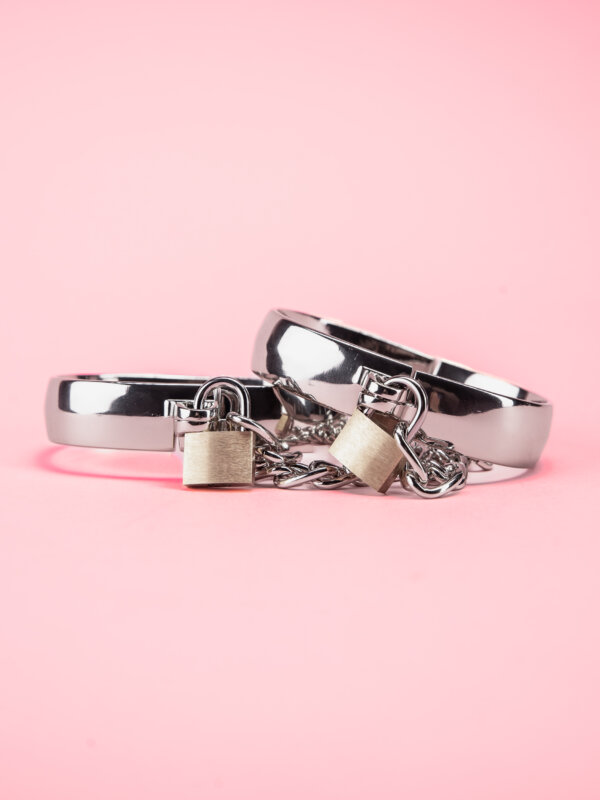 Catuse Argintii cu Lacate