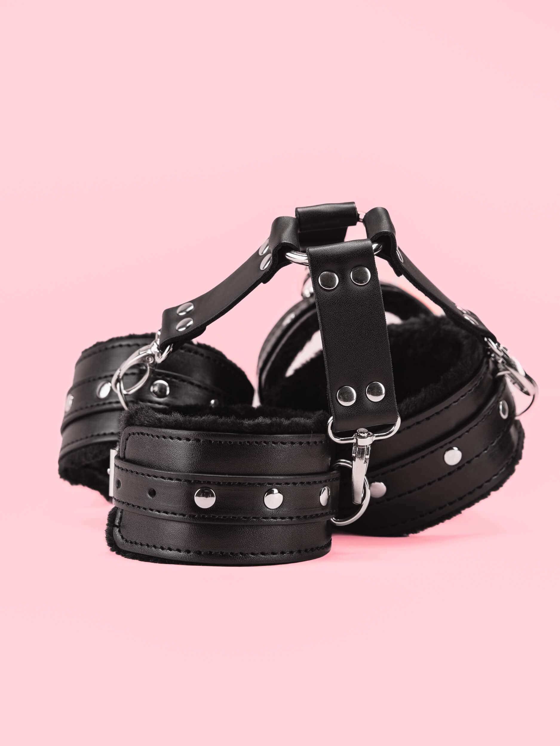 Catuse cu Puf Maini si Picioare Hogtie image 1