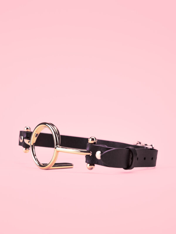 Mouth Gag O Ring din Zinc si Piele