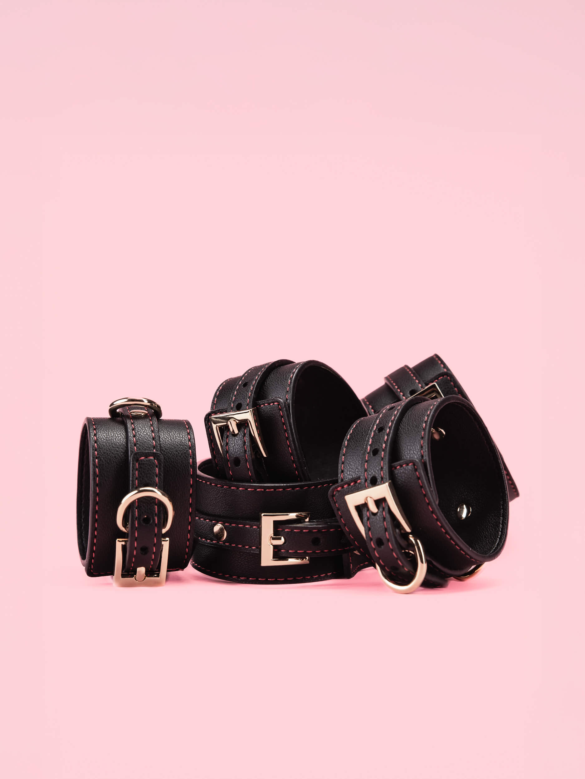 BDSM Kit - Paddle, Gag, Catuse & Geanta Piele image 2