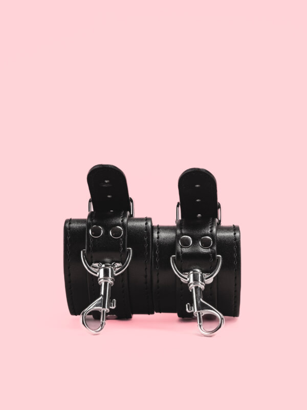 Catuse Ajustabile Pentru Maini Piele