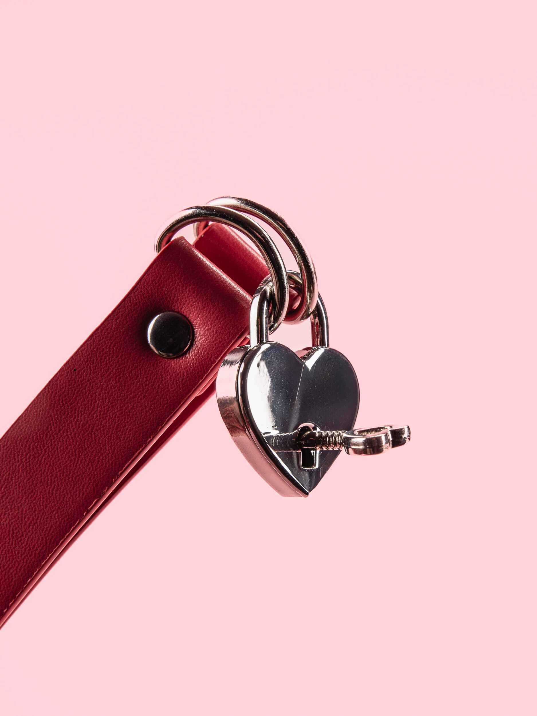 Choker cu Lacat in Forma de Inima image