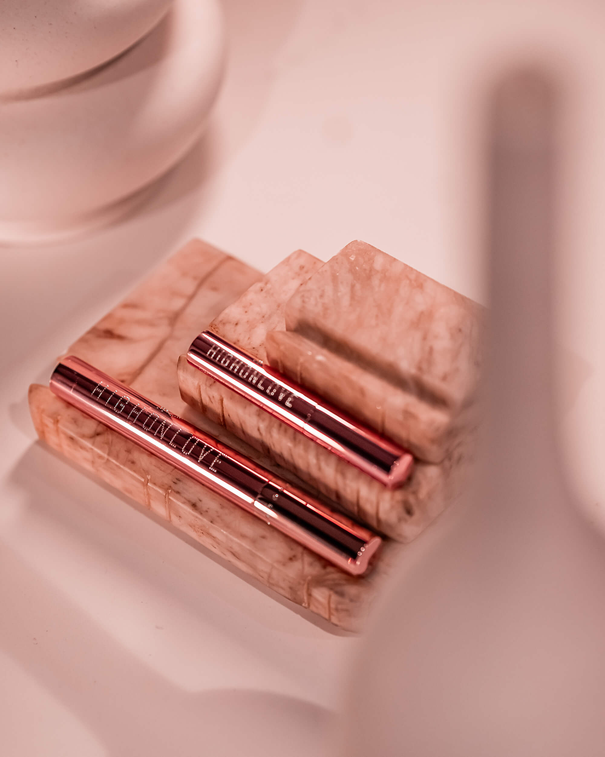 Luciu de Buze cu Atingere Senzorială image 2