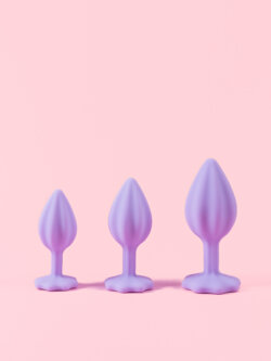 Butt Plug din Silicon Mov cu Piatra Floare image 3