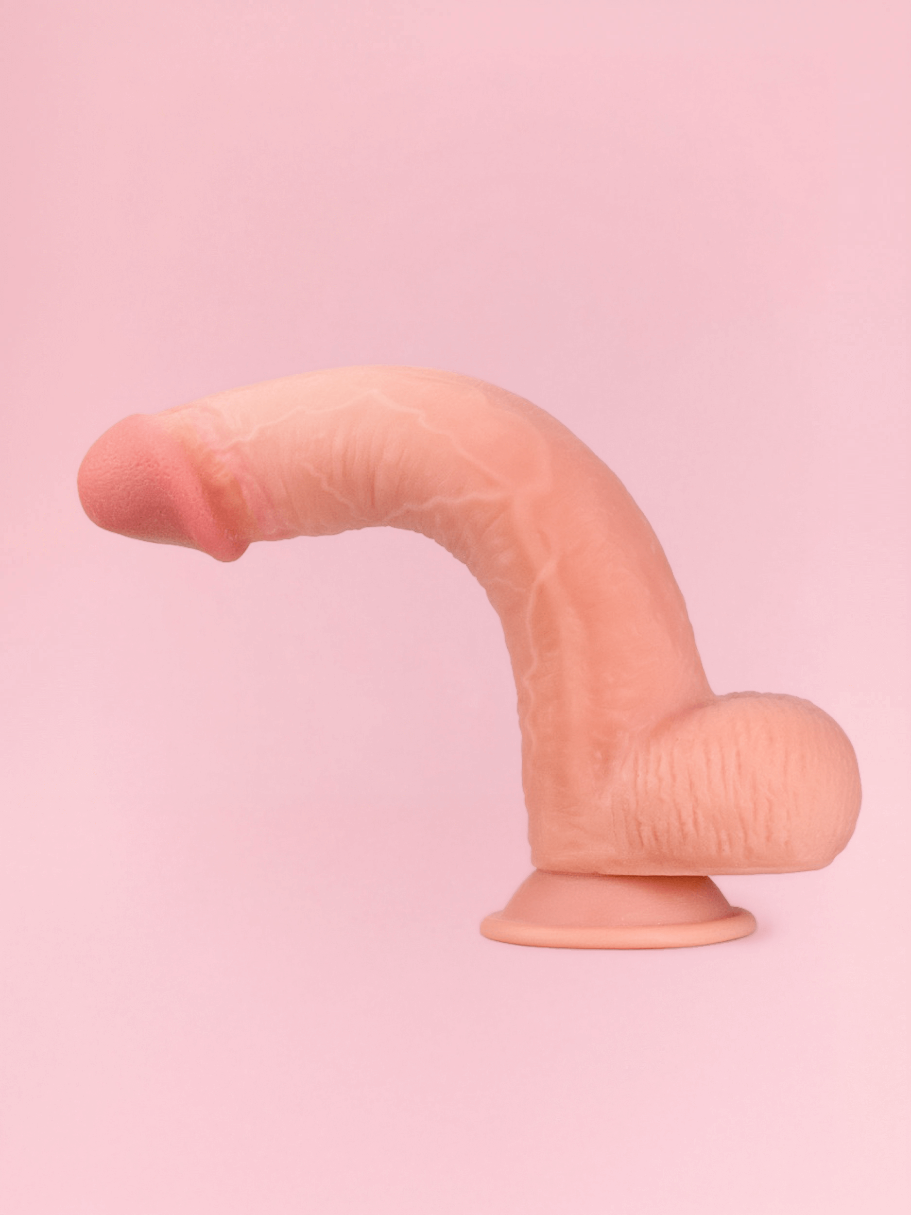 Dildo Realist cu Piele Glisantă și Ventuză 23 cm image 2