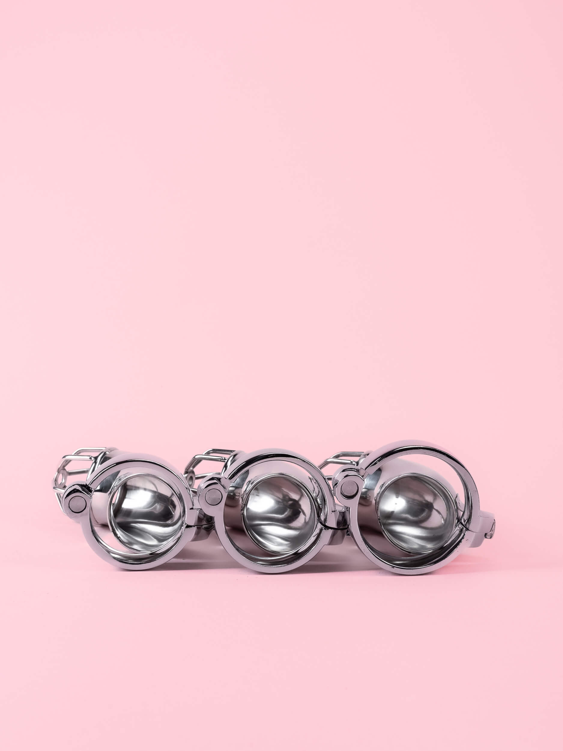 Cușcă de Castitate din Metal cu Lacăt și Cheie image 9